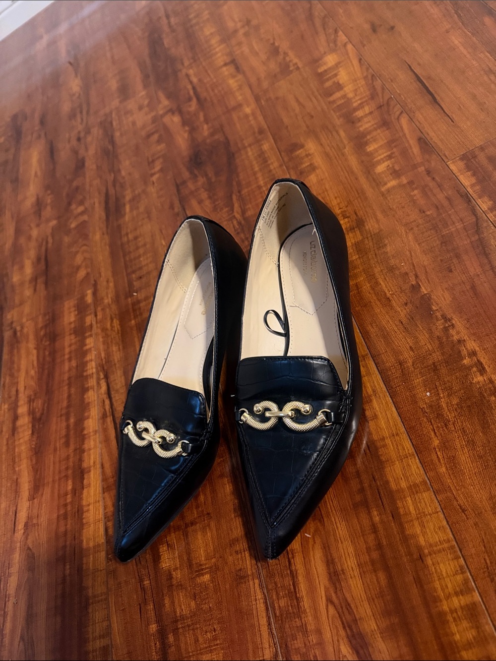 Liz Claiborne Black Croc-Embossed Pointed Loafers with Gold Chain Detail
